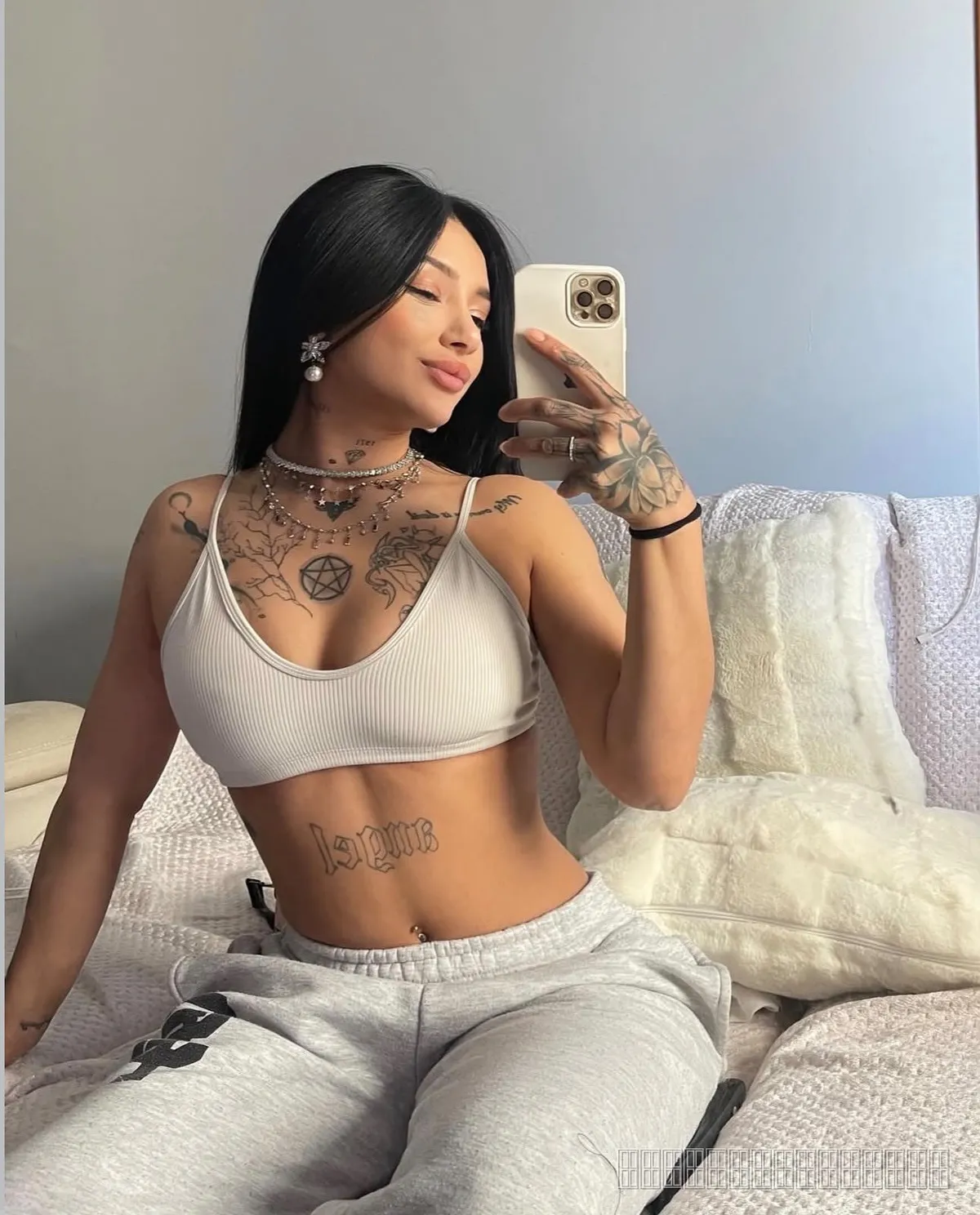 Lora, 22 — İstanbul escort — 5