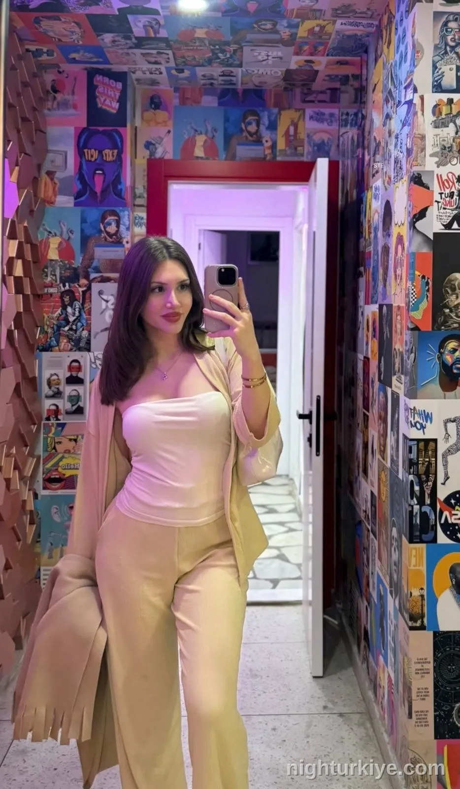 EVRİM SUNA, 21 — İstanbul escort — 2