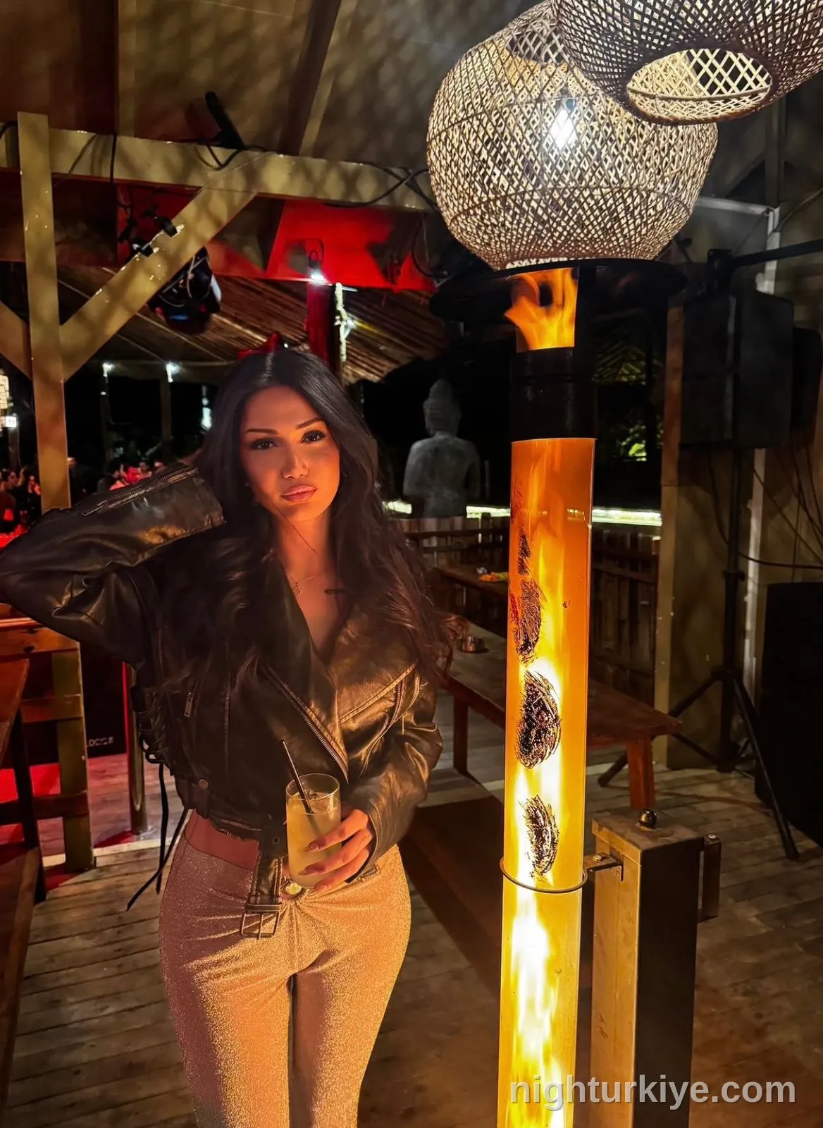 ZERRİN AY, 23 — İstanbul escort — 4