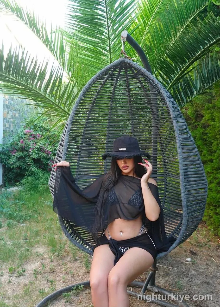 Lisa, 25 — İstanbul escort — 2